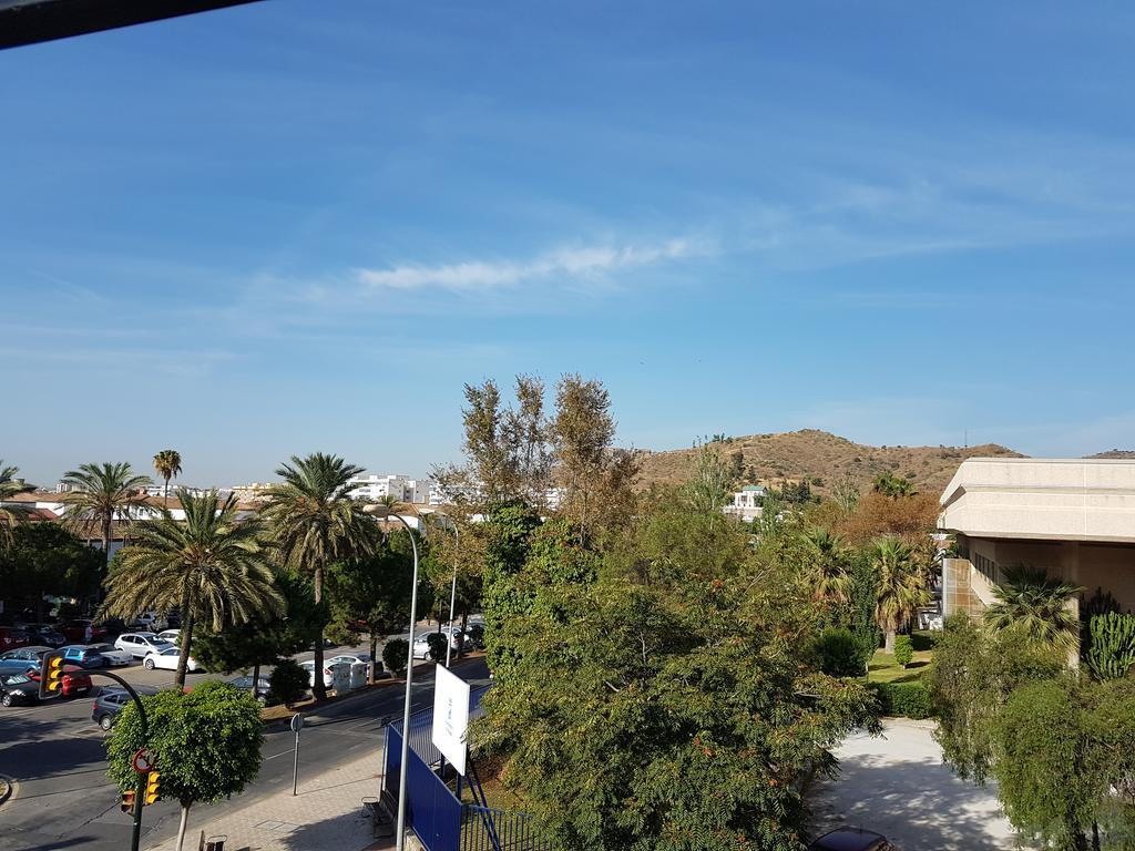 Hostal Ciudad Jardin Malaga Exterior photo