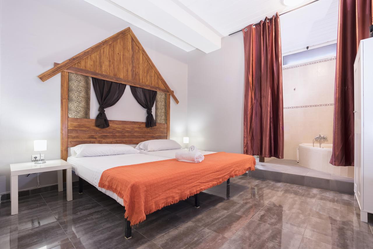 Hostal Ciudad Jardin Malaga Exterior photo