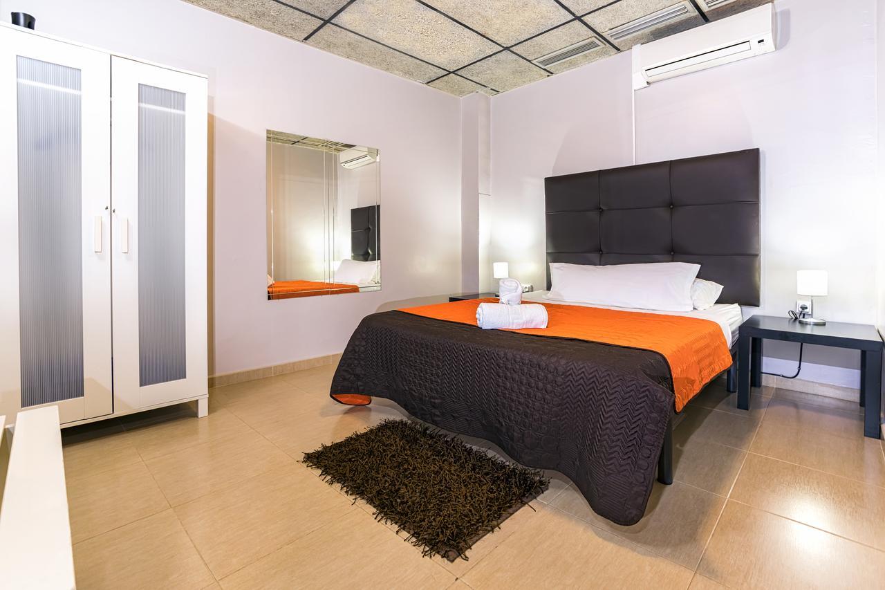 Hostal Ciudad Jardin Malaga Exterior photo