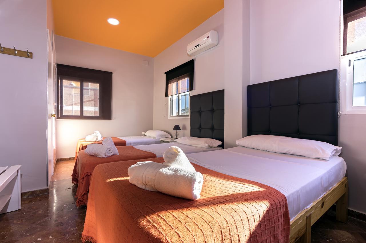 Hostal Ciudad Jardin Malaga Exterior photo