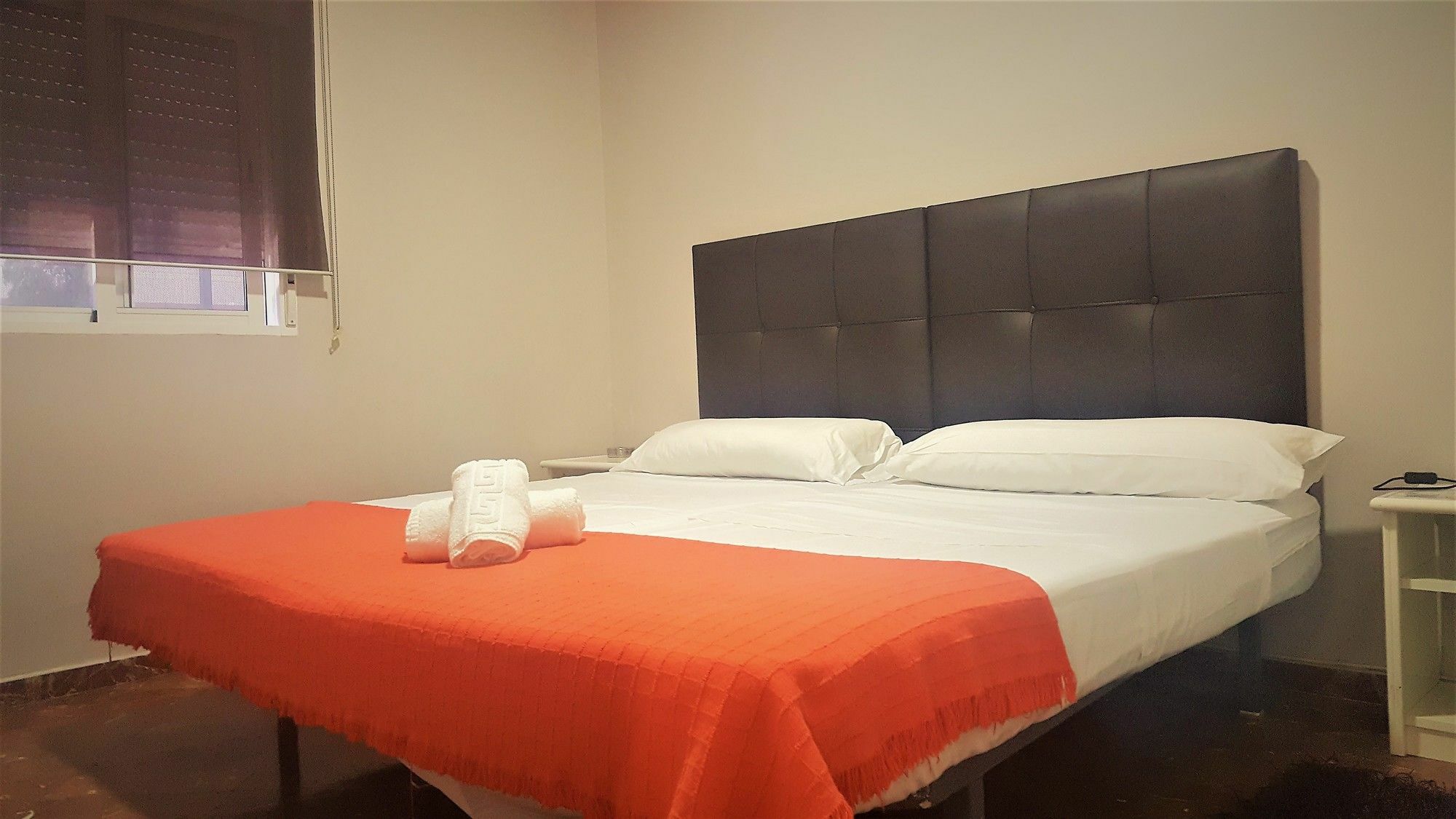 Hostal Ciudad Jardin Malaga Exterior photo