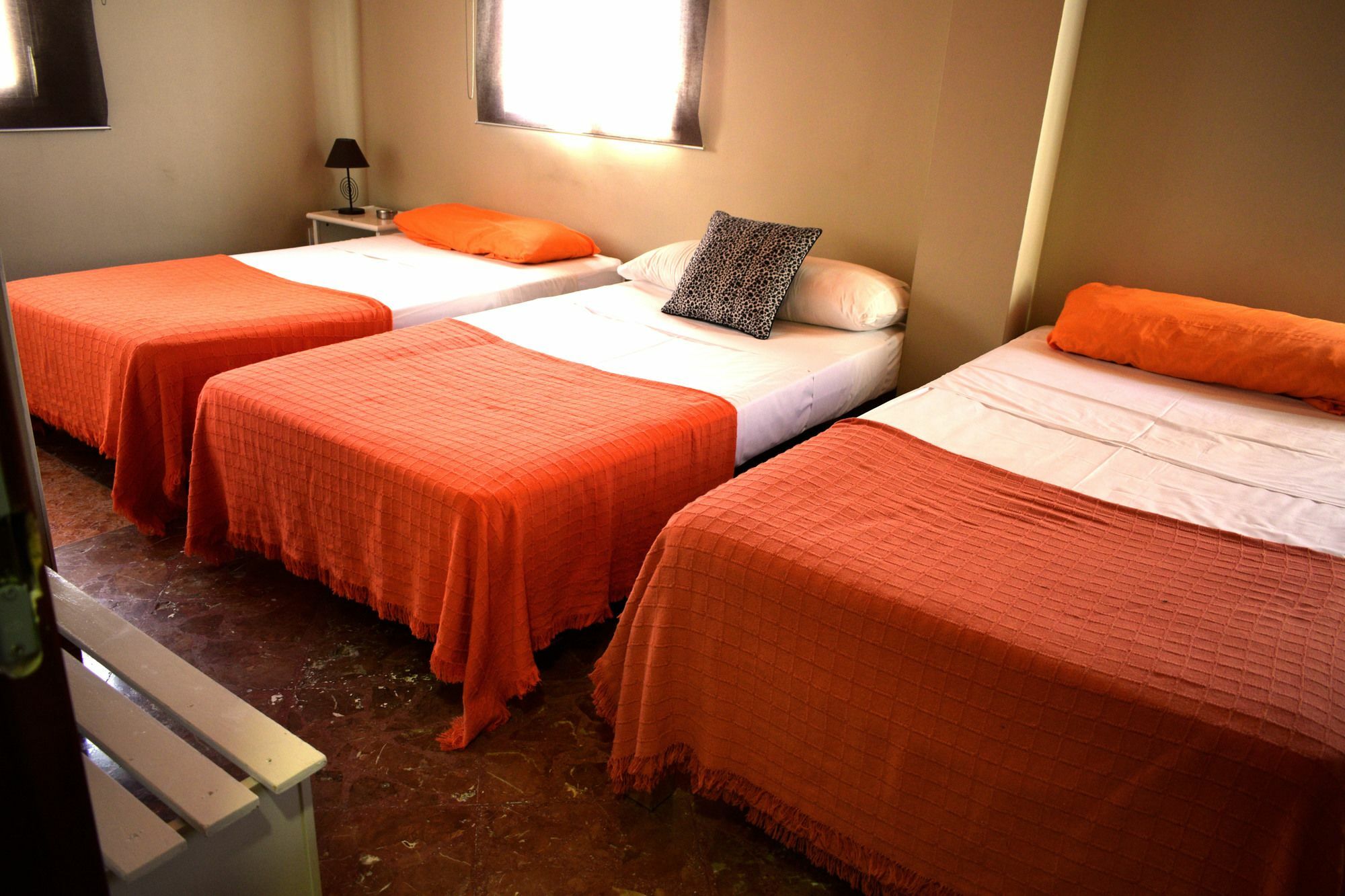 Hostal Ciudad Jardin Malaga Exterior photo