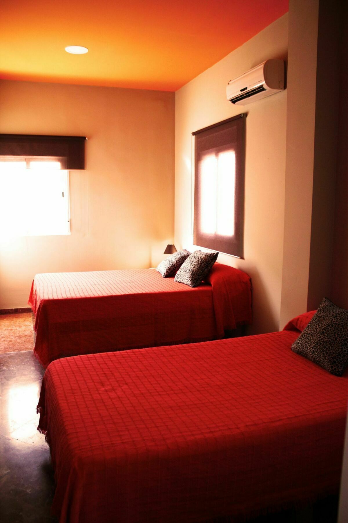 Hostal Ciudad Jardin Malaga Exterior photo