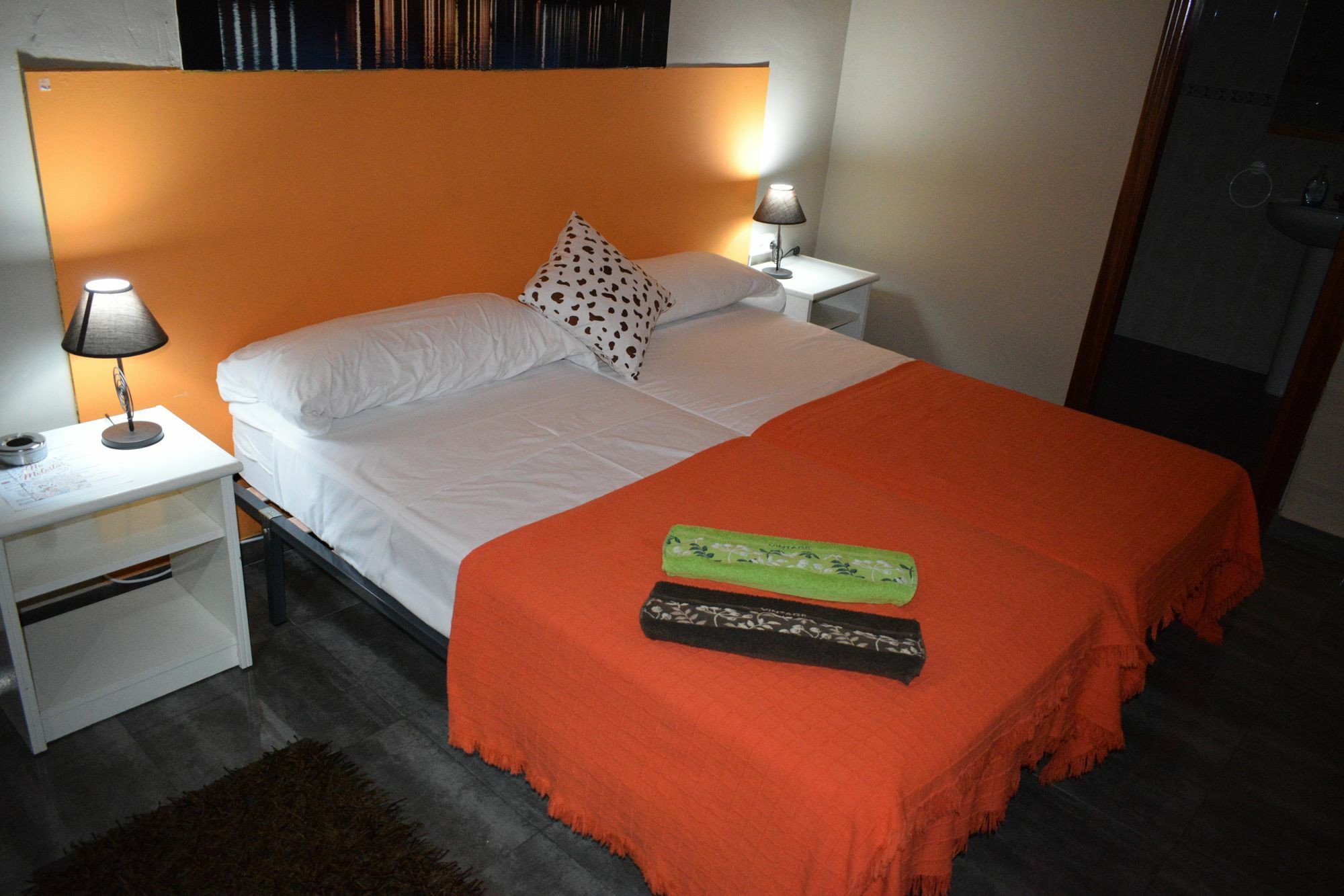 Hostal Ciudad Jardin Malaga Exterior photo